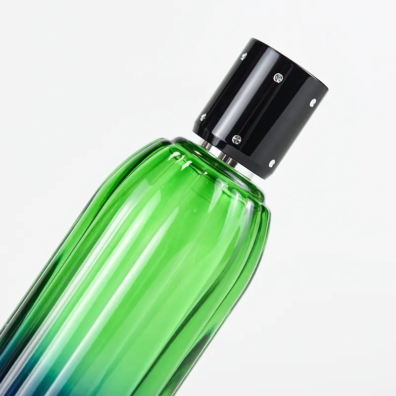 圆柱形香水盖周围一圈打孔镶钻装饰 - 图片 3