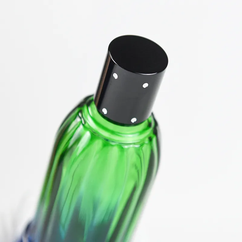 圆柱形香水盖周围一圈打孔镶钻装饰 - 图片 4